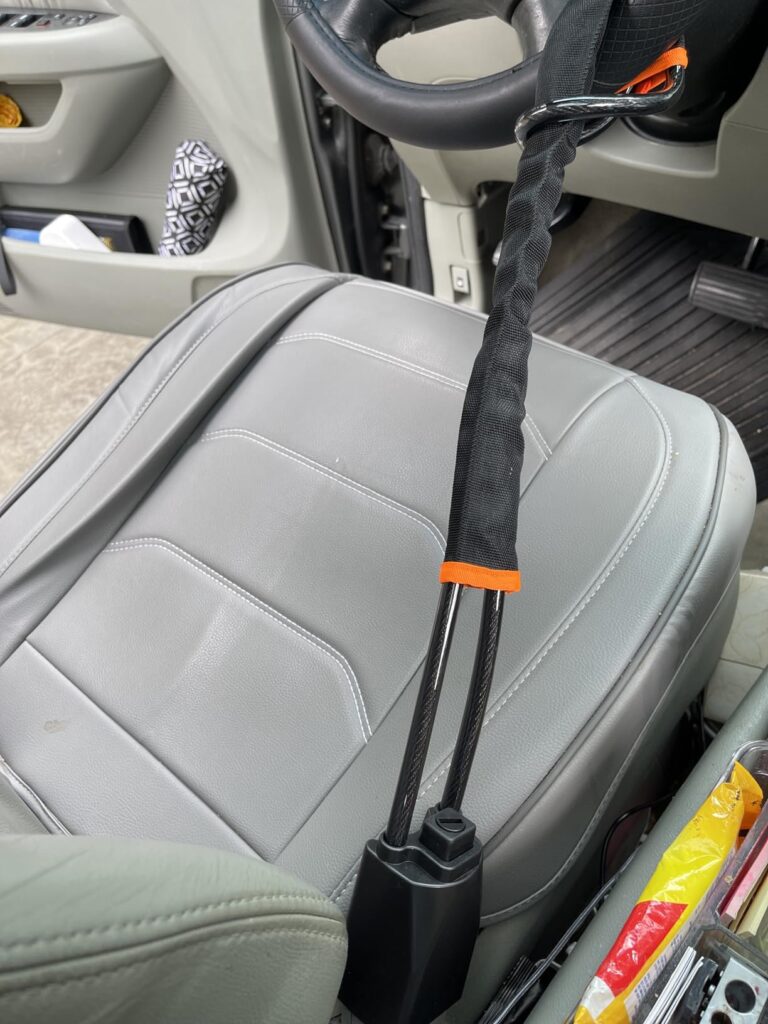 I use this lock whenever I park outside. It takes just a few seconds to hook between the steering wheel and seat belt, which is perfect when I’m in a hurry. It fits well in my SUV, feels sturdy, and gives me extra peace of mind—especially overnight. Simple, reliable protection. Dr. Lukman Nasarawa state ⭐⭐⭐⭐⭐