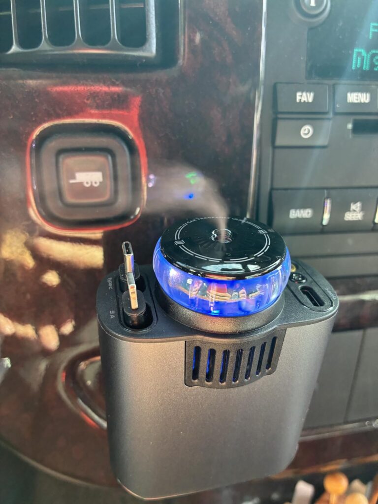 This charger does a good job overall. It charges my phone faster than a standard car charger and is very simple to use. It’s compact and fits well in the car outlet. Great for everyday travel and emergencies. Mr Ridwan Oyo state ⭐⭐⭐⭐⭐
